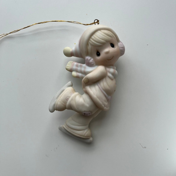 Precious Moments Dropping in for Christmas Ornament 1982 Vintage E-2369 - Picture 10 of 12